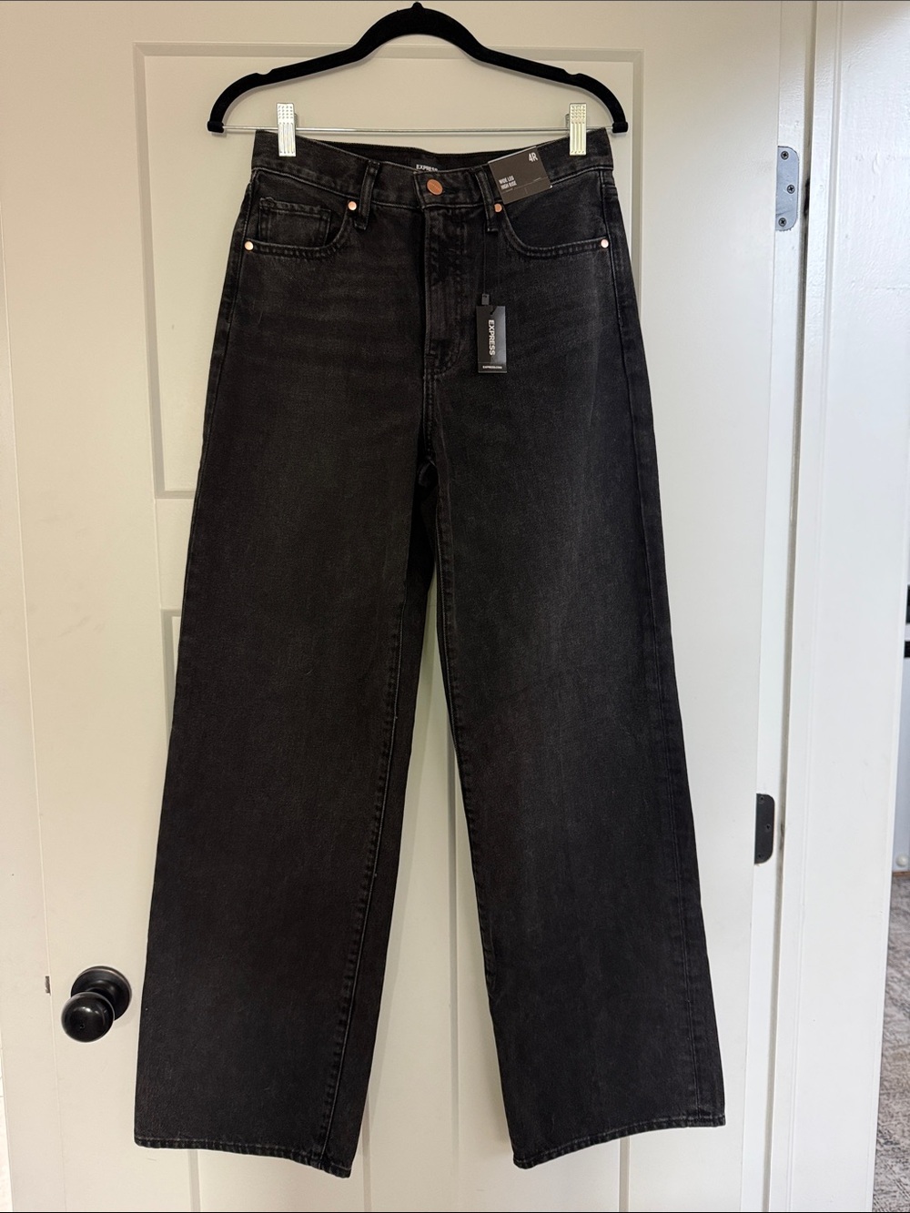 NWT Express Black Wide-Leg High-Rise Jeans